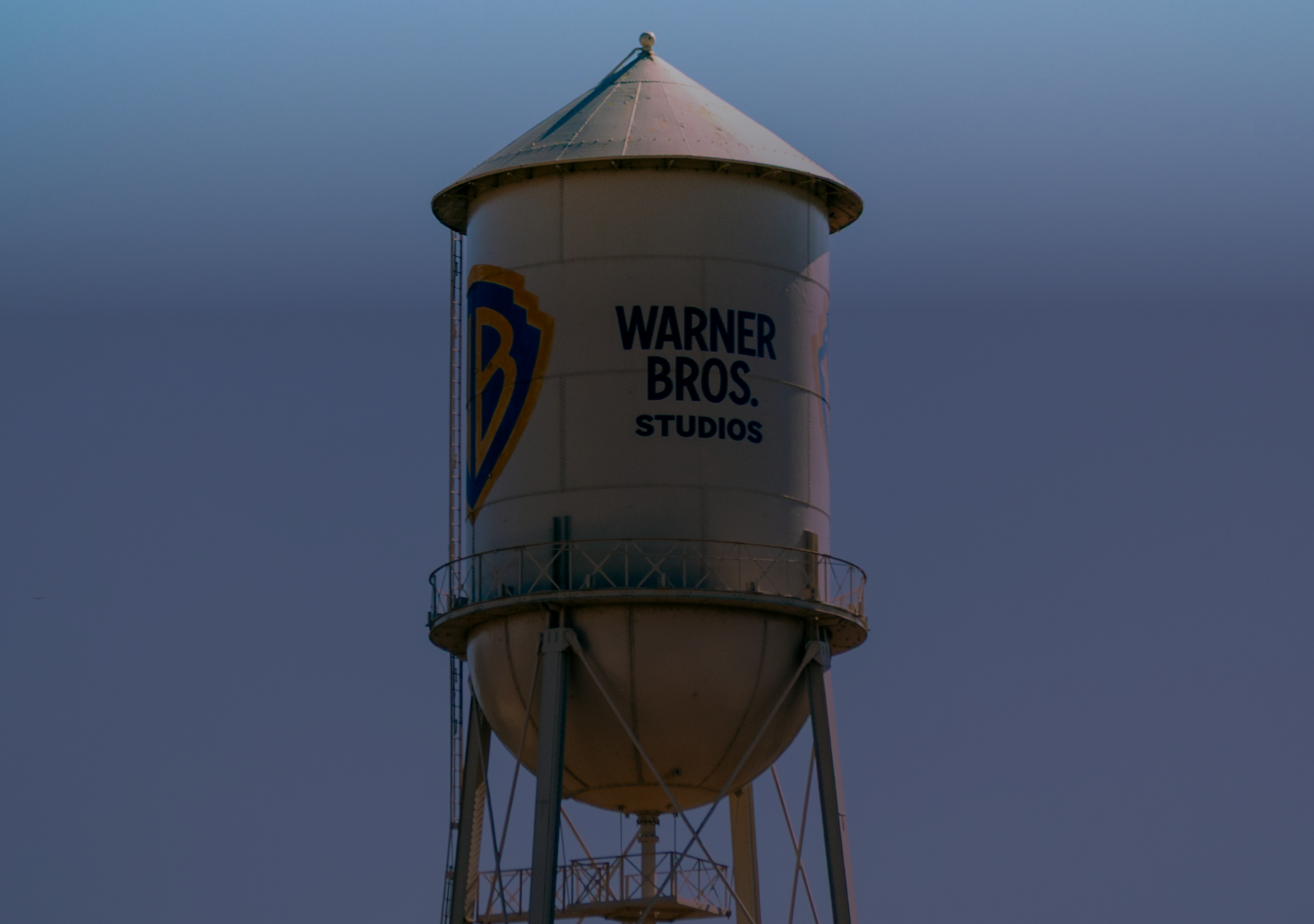 Netflix se baja de la disputa por Warner
